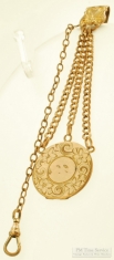 5.5" YGF multi-strand ribbon-style chain, engraved round YGF medallion finial