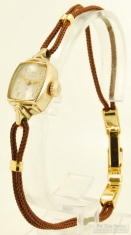 Hamilton 22J grade 761 ladies' wrist watch, elegant YGF rectangular smooth polish case
