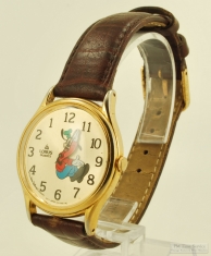 Lorus for Walt Disney Company quartz "Goofy" wrist watch, YBM & SS cushion-shaped WR case, w/ stand