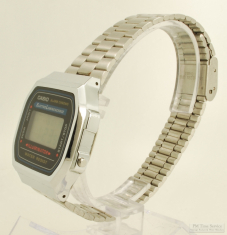 Casio Illuminator quartz wrist watch; day, date, calendar, alarm, & chronograph; chrome & SS WR case