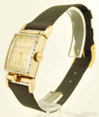 Bulova 17J grade 8AC wrist watch, impressive 2-tone YGF & WGF rectangular flip-open case