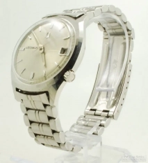 Bulova Accutron grade 218D wrist watch with date, heavy SS cushion-shaped water-resistant case