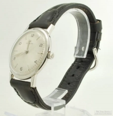 Hamilton (Swiss) 17J grade 688 wrist watch, thin-model SS round water-resistant case, with box