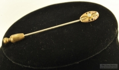 YGF & pearl oval filigree vintage stick pin, floral engraving and cut-out designs