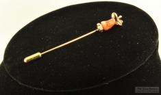 YGF & carnelian frog-shaped vintage stick pin, pink-orange stone, gold-plated pin stopper